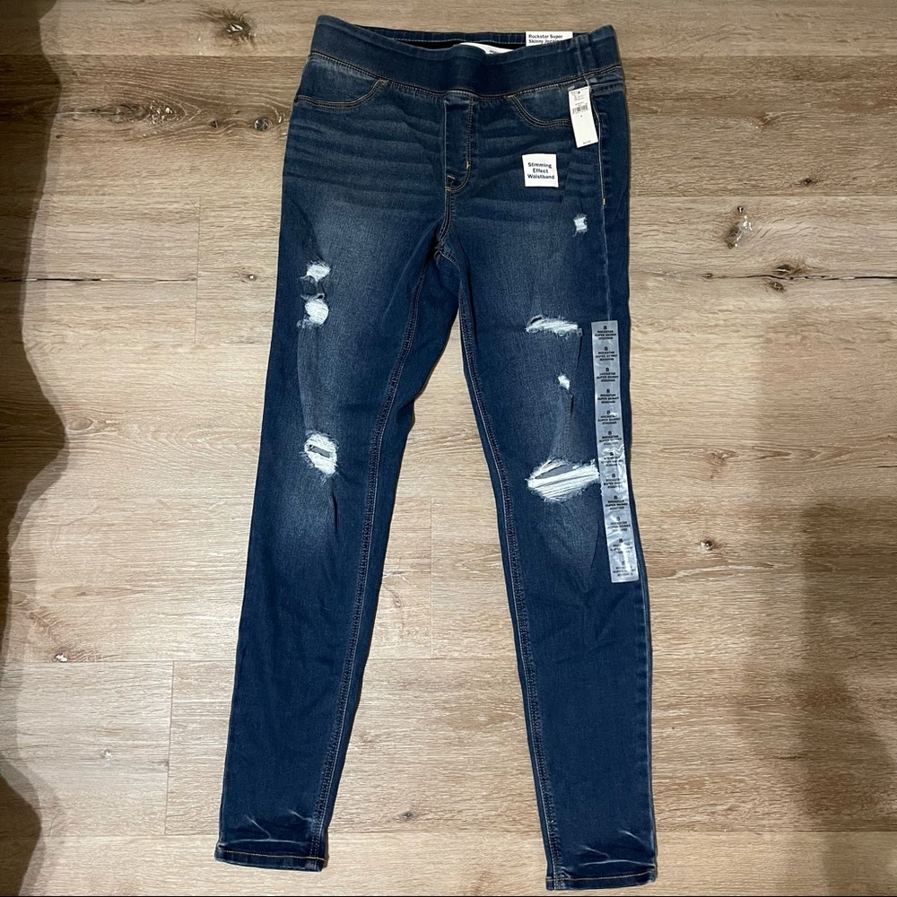 Old Navy Distressed Pull On Skinny jeans